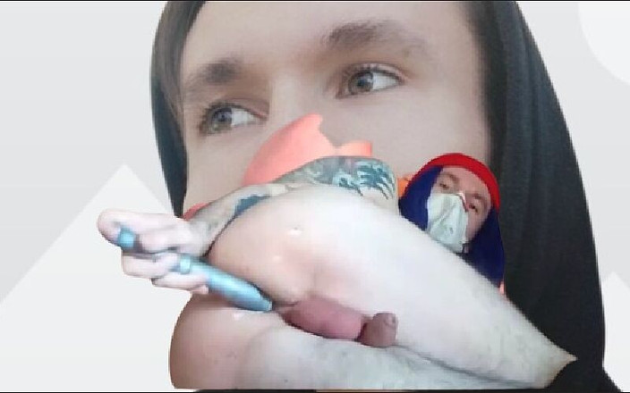 SexyBoyGay2023: Pasivní s krásným zadkem - Šukání do zadku s kovovým wankerem gay...