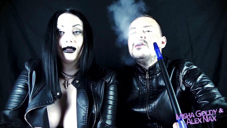 Goddess Misha Goldy: Ganhando enquanto fuma, relaxando e humilhando você