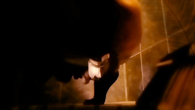 Willy Alexandru Petre: Meu pau nas sombras e um dedo na minha bunda...