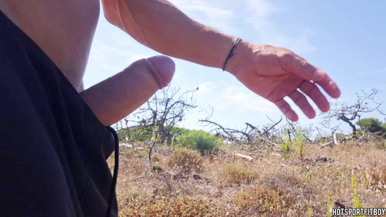 Hotsportfitboy: Masturbating My Big Cock on a Beach - Walking Excited