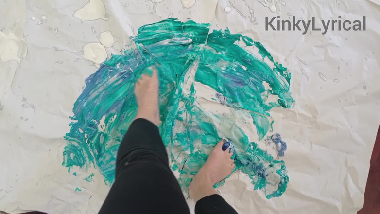 Kinky Lyrical: フットアート - 足で絵画を