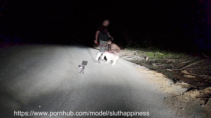 Toilet Mommy: Повністю гола повія на громадській дорозі слухняна повія принижена