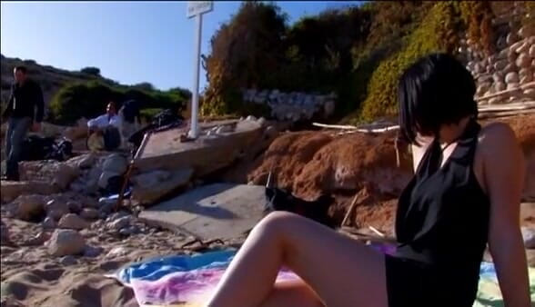 European Classics: Hot brunette bitch pounded on the rock beach
