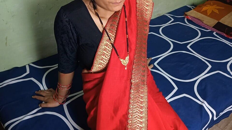 Pyaripooja22: 热辣的哥在他的卧室里被他的小鲜肉,他做了非常浪漫的。