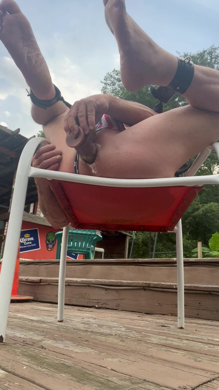 Horny hole 69: Venkovní hra s robertkem