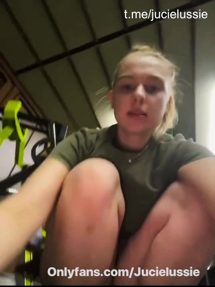 JuiceLussie: Crazy Public Fucking Pussy in the Gym