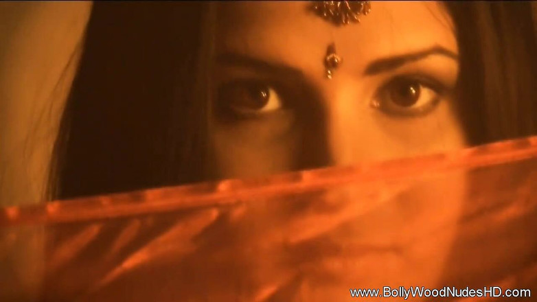 Bollywood Nudes: Krásná a smyslná bollywoodská milenka