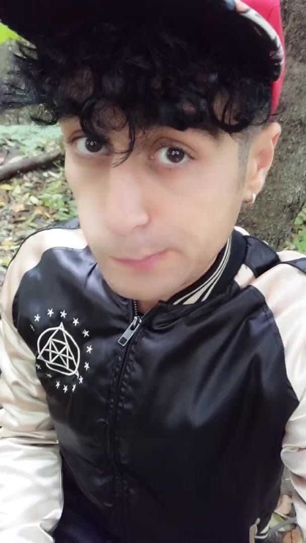 Idmir Sugary: Având o încărcătură de spermă de la prezervativ folosit, clătire în gură...