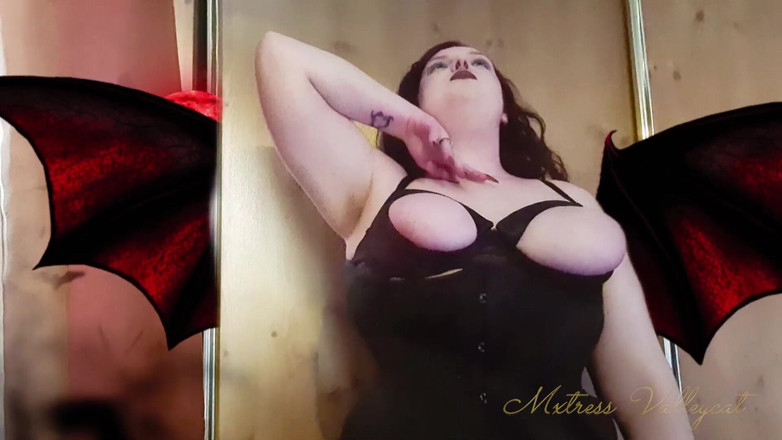 Mxtress Valleycat: 抽烟，吐痰和succubus