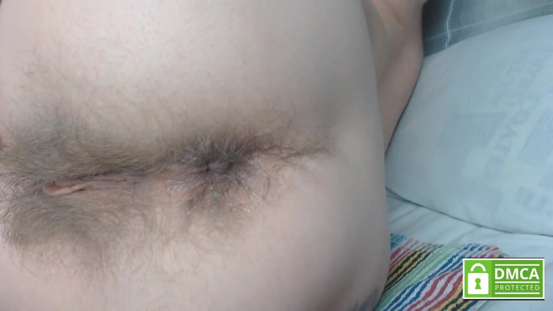 Risky Hairy Couple: Рожеві кульки у волохатій дупі