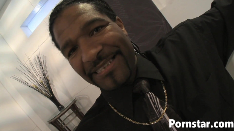 Pornstars: Black beauty Rane Revere enjoys hardcore sex