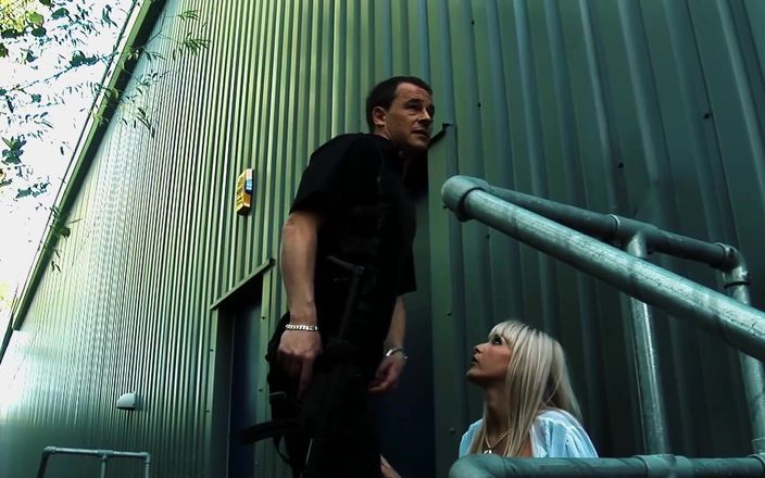 FapFlare: Nataly en Romana delen een intieme ontmoeting in een gepassioneerd...