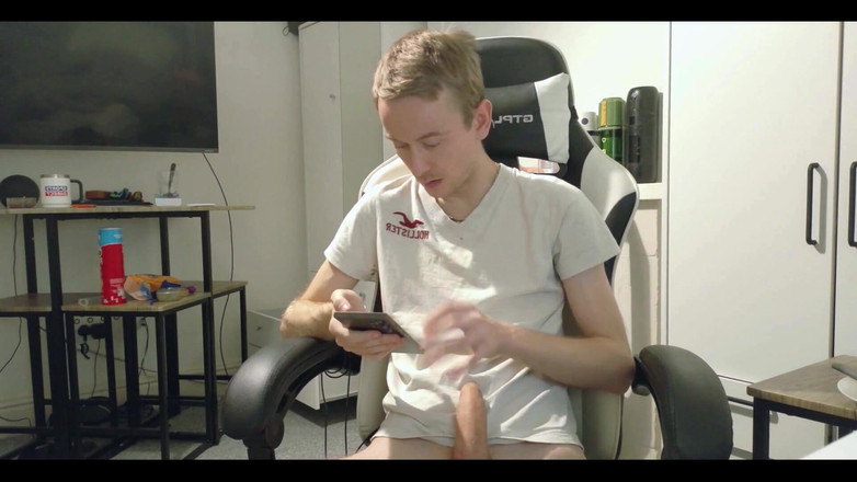 The Max Powers: 32 Min Estim Goon Sesh Holy Fuck...