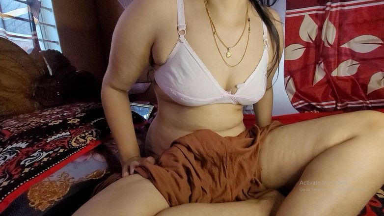 Tasnim Zara: Hintli erkekler kıllı amcıklı desi viral bekar kız gibi kamerada...