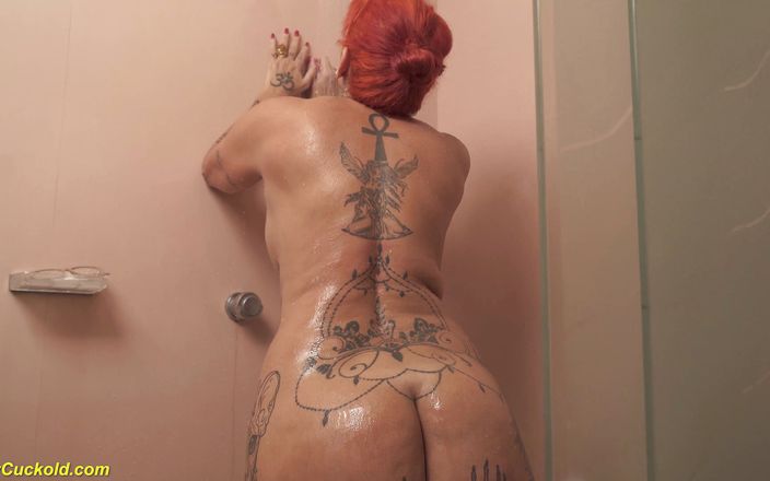 Sexy Cuckold: Brazilian grandma cuckold anal fucked