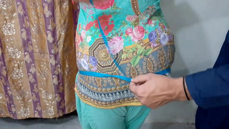 QueenbeautyQB: Esposa india del pueblo follada por sastre, claro audio hindi