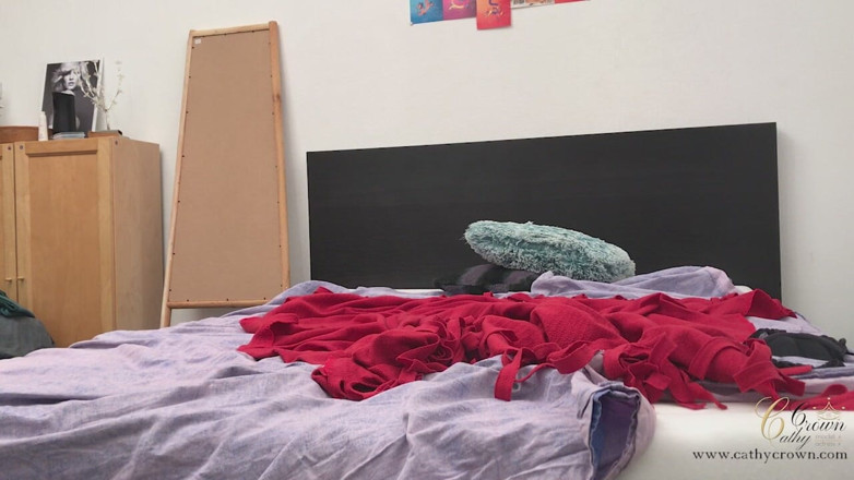 Cathy Crown Production: Il mio amante mi sputa in bocca