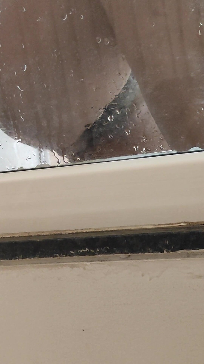 Crystalcouple: La mia sorellastra si fa il bagno