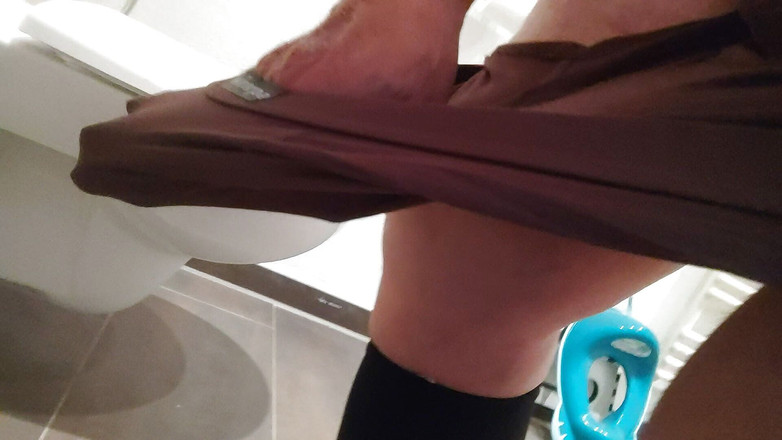 Karlchengeil: Chơi với con cu và núm vú của tôi sau...