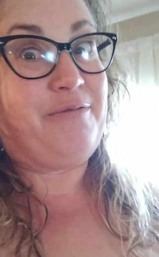 Lily Bay: Frisch geduscht