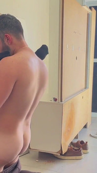 Seduced the Moving Company Hot Guy to Fuck Me in the Middle of the Mess in My Living Room