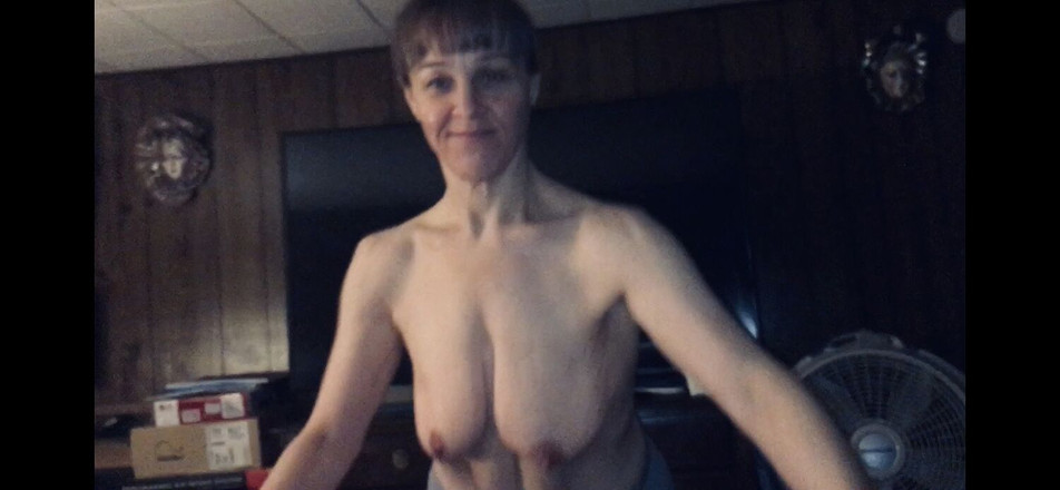 Sweet Marie: ग्रैनी झूलते स्तन और पेट चूसते हुए लंड और चूत में वीर्य