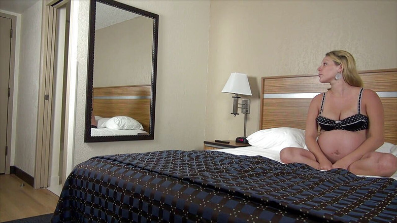 Strange Productions: Pregnat bts chat Nikki-Mae