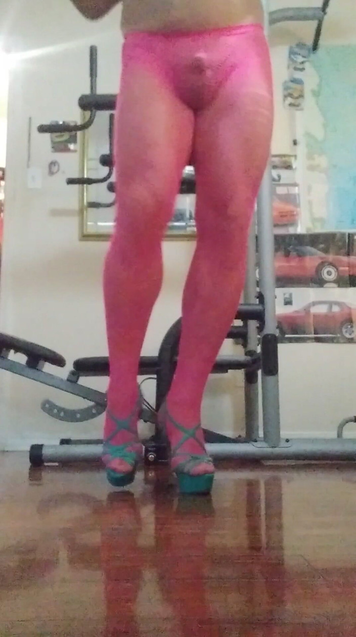 MrLeggs: Tančíme na japonský funk (hudba Creds) Hudba, která rozzáří váš den,...