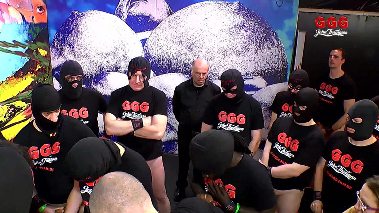 GGG John Thompson Studio: Ггг Джон Томпсон - Зрілий сусід дарує підлітку перший раз