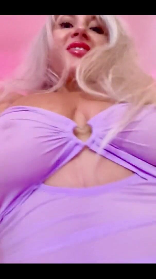 PaintedRose: Líbej mě více rtů a boků Jen pro tebe se...