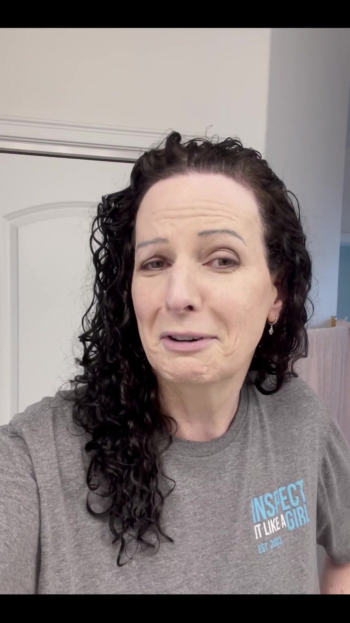 bethmckenna: Szczęśliwego dnia jebanie !!