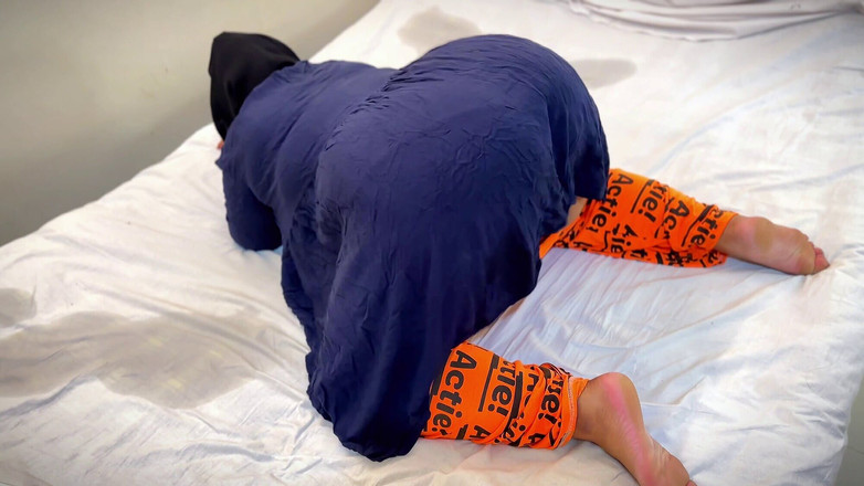 Aria Mia: 18+ Young BBW Sexy Hostel Girl Watching Porn &amp; Masturbate When...