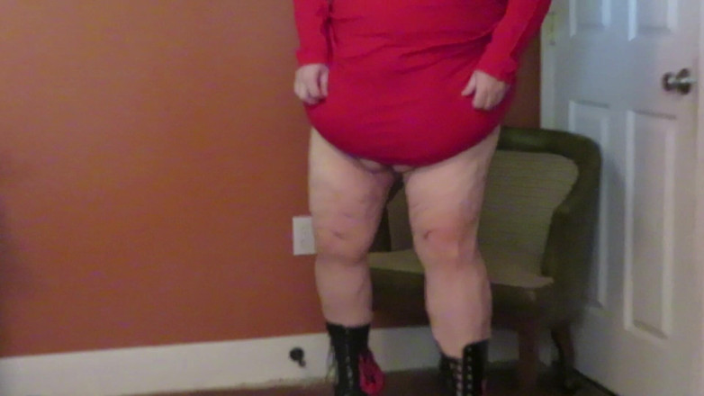 BBW nurse Vicki adventures with friends: Rozbierać złośliwiec z czerwonej sukienki i płonących butów część 1