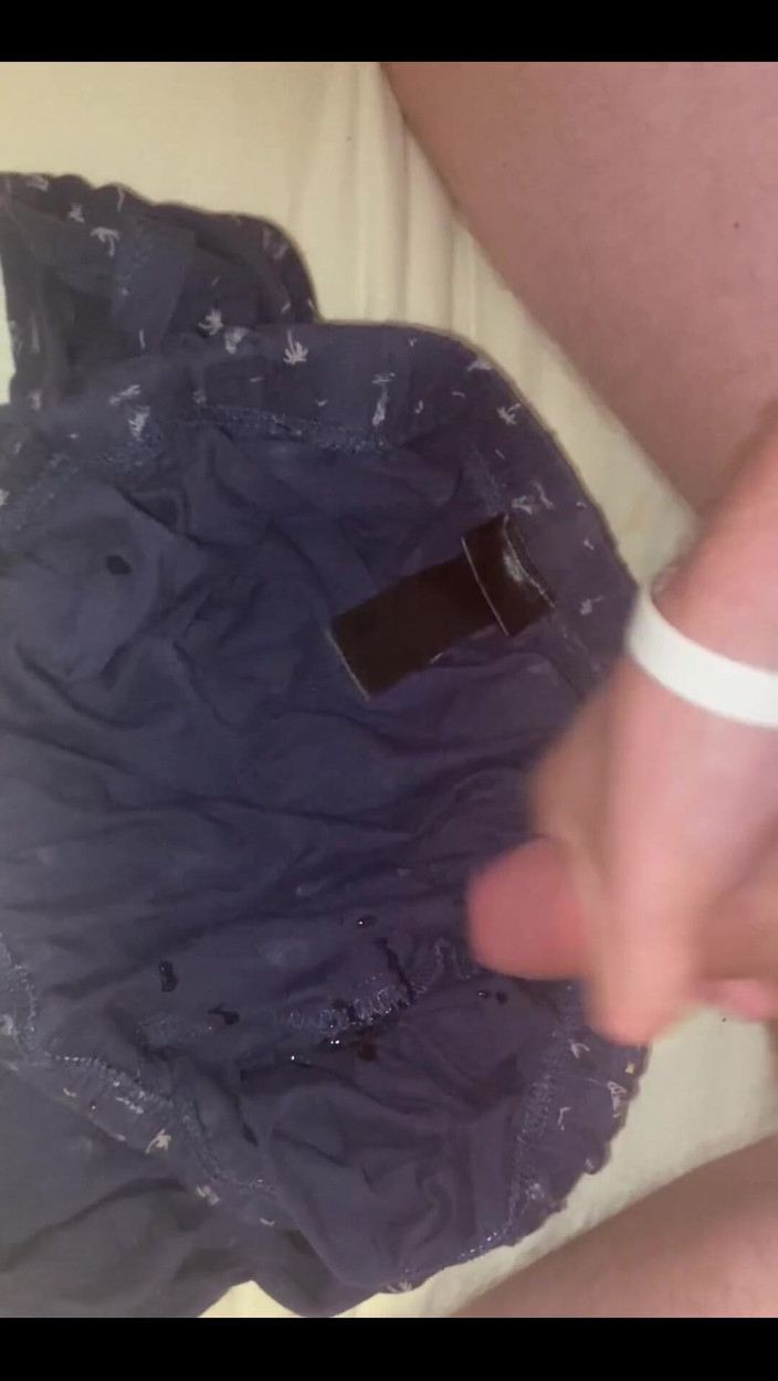 SniffHeadGER: Кадр в моих шортах. Любительница запаха