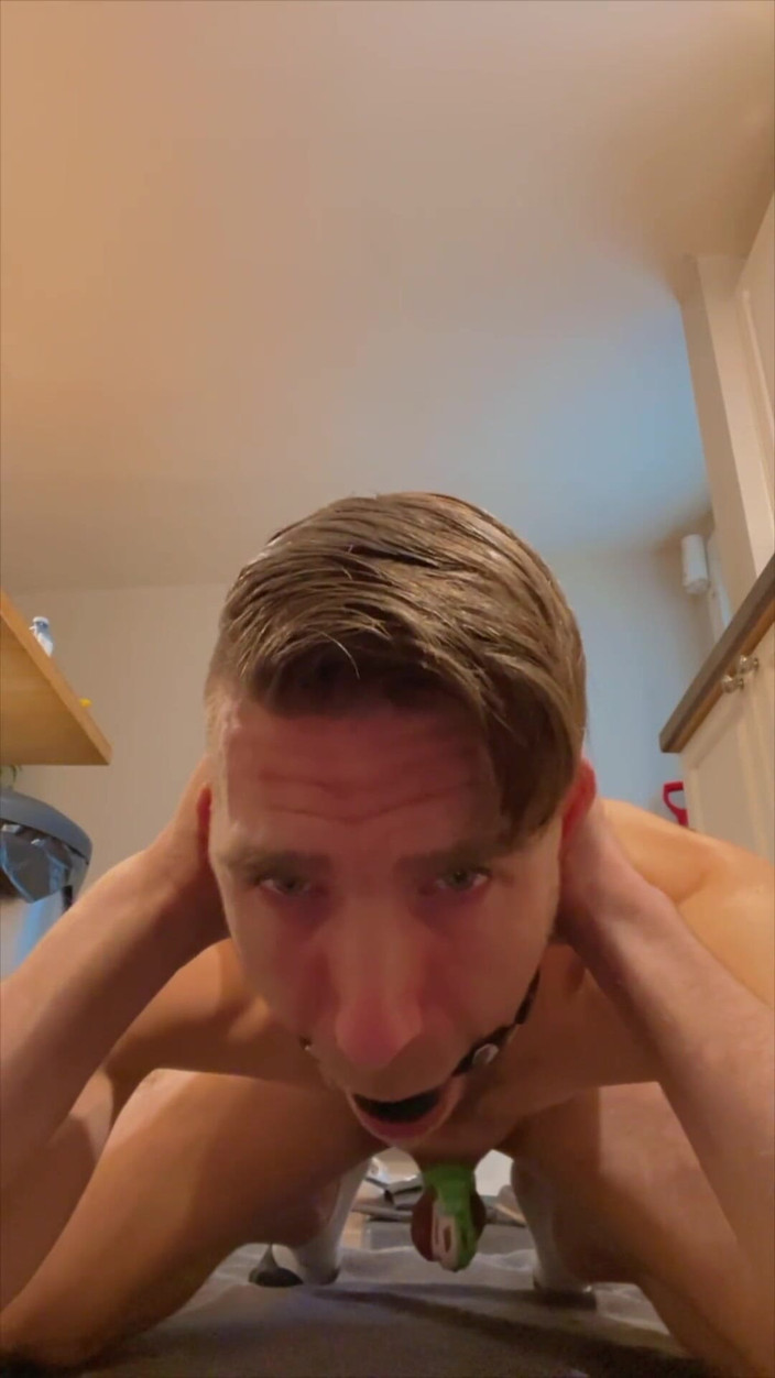 Makfrey: 従順なマスター