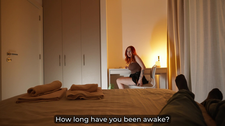 Toma Mur: Niegrzeczna rozmowa wideo macochy Sparks Wild Hotel Bed Udostępnij pasierbowi