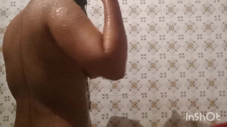 bdsupersex: 큰 젖탱이를 보여주는 Jannat 풀 바디 콜라주 소녀들