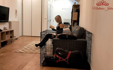 DeesseJulia: Maitresse Julia. Dominazione femminile in lattice. Il mio schiavo vergine...