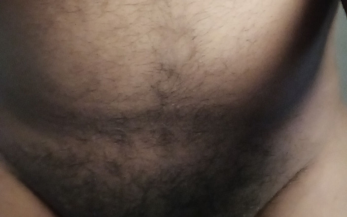 WeakenedEchelon0: Cậu bé khỏa thân trong phòng