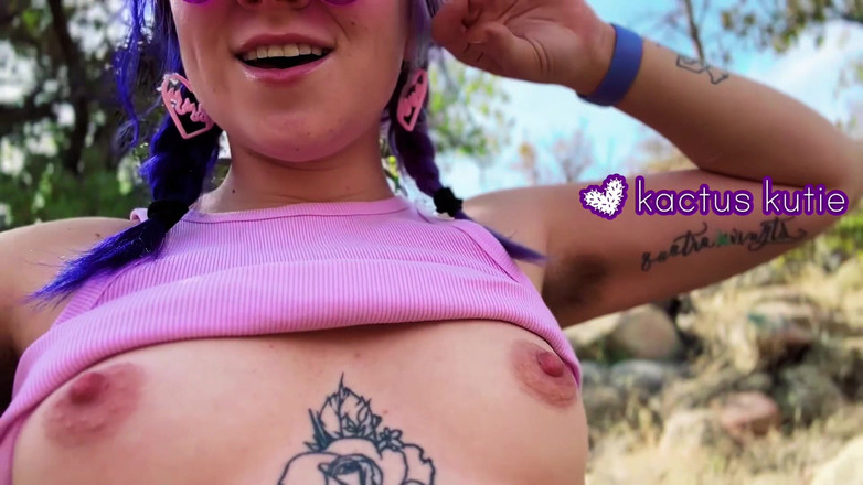 kactus kutie: Ходити по лісу з моїми цицьками + ями назовні