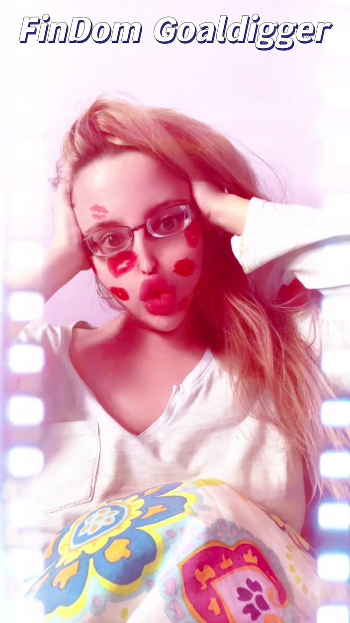 FinDom Goaldigger: 赤い口紅は私の秘密です