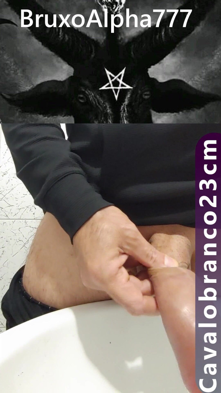 BruxoAlpha777: Čůrání a pleskání s klackem