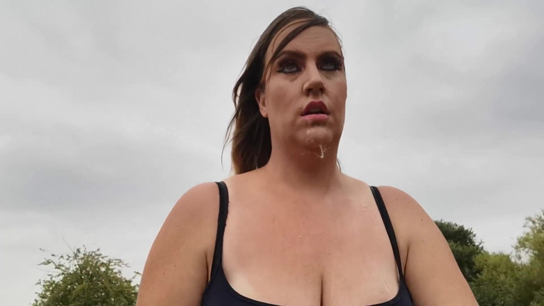 CumslutJayne: Outdoor BJ with Cum Walk - British Big Tits MILF