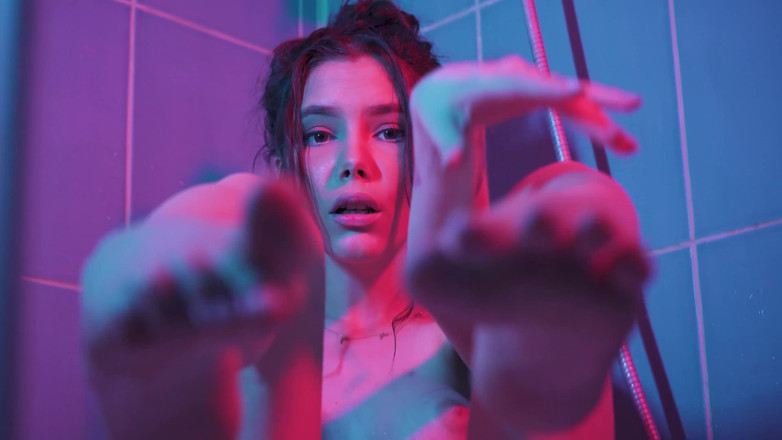 Pink Lights Entertainment: YourBabyPearl - Foot fetish shower orgasm squirt