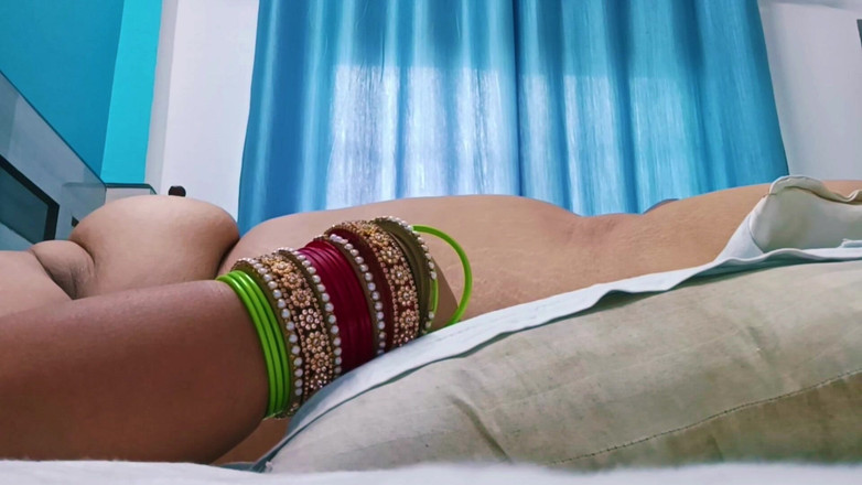 Catchybusty: Hintli teyze 8 inç yaraklı komşu adamla sert sikiliyor derleme