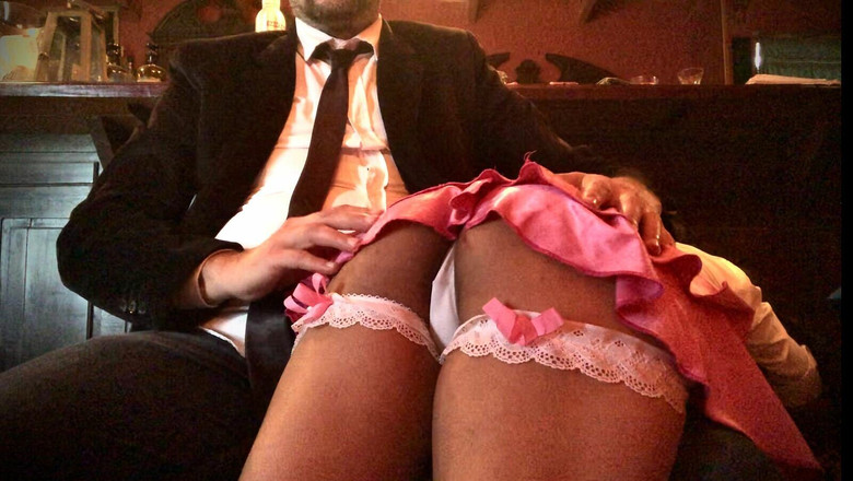 Get sucmedoff here Fiebre Anal Navo Rico: Анальная лихорадка, подросток ослушивает своего наставника, и он наказывает ее шлепаньем.