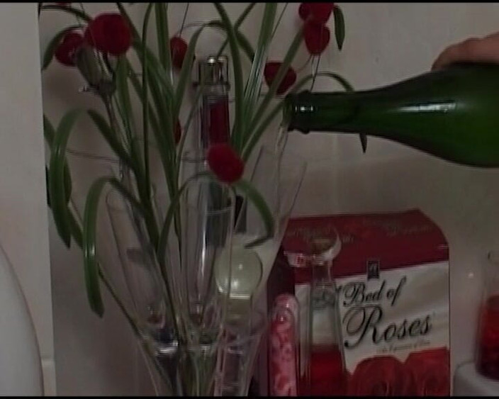 Deutscher hardcore: Смотреть эту немецкую крошку играет со своей киской в душе