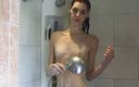 Flash Model Amateurs: Skinny slut in the shower
