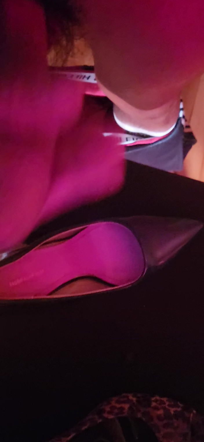 Coco Channy de Sad: Zakar besar bagus memancut mani pada kasut puan saya