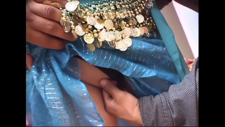 The Swingers & CO.: Une grosse bite indienne bien dure baise sa chatte amateur étroite